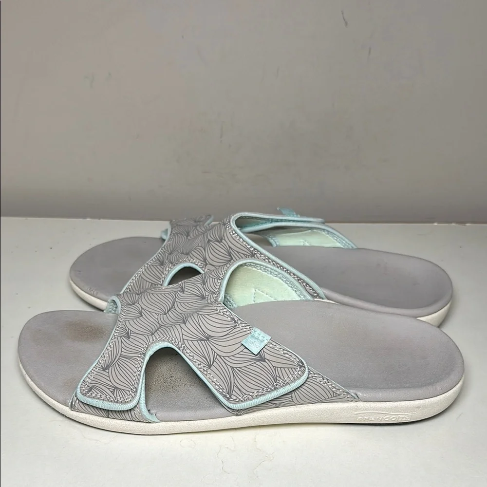 Spenco wave Gray and White Slide Sandals